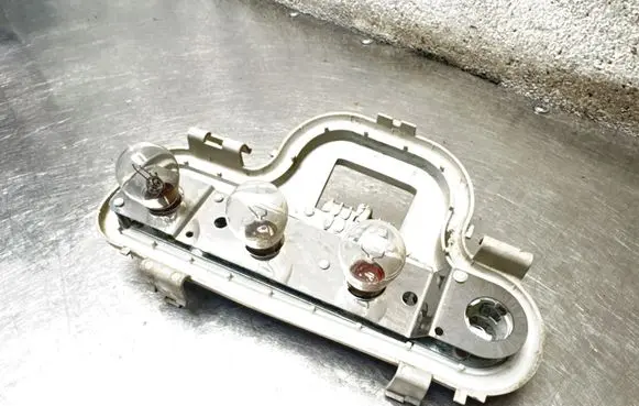 Opel Astra G Tail light bulb cover holder 29058010