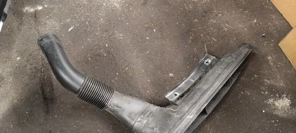 BMW X5 F15 Air intake duct part 13718509068