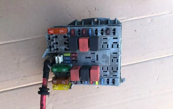 Fiat Albea Fuse box set 46809865