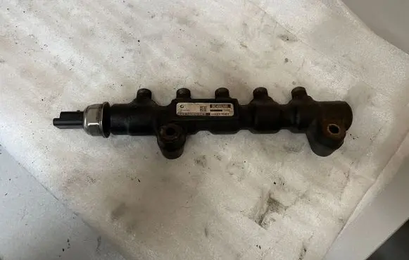 Ford Fiesta Fuel main line pipe 9654592680 09333104215