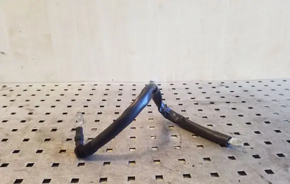Mercedes-Benz CLS C219 Positive cable (battery)