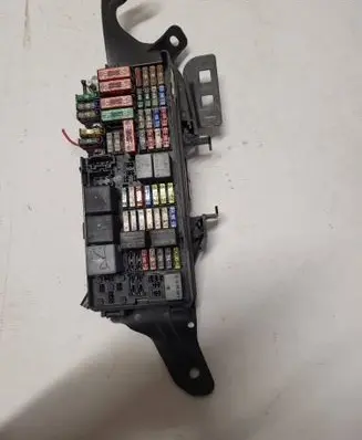 Mercedes-Benz GL X164 Fuse module A1645403072 13607559 YAP292916