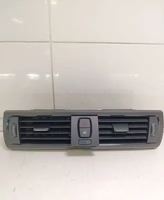 BMW 1 F20 F21 Dash center air vent grill 920711611