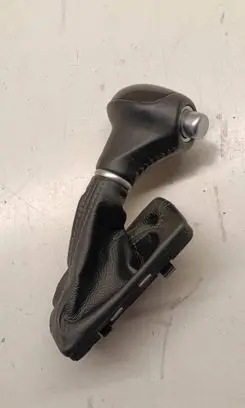 KIA Sorento Gear lever shifter trim leather/knob 