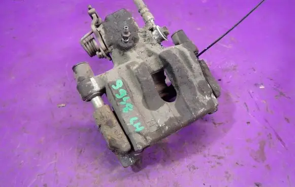 Nissan Primera Rear brake caliper