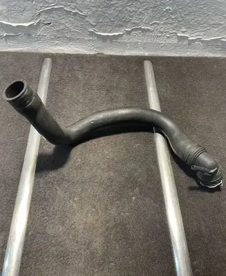 Volkswagen PASSAT B6 Engine coolant pipe/hose 3C0122101BE