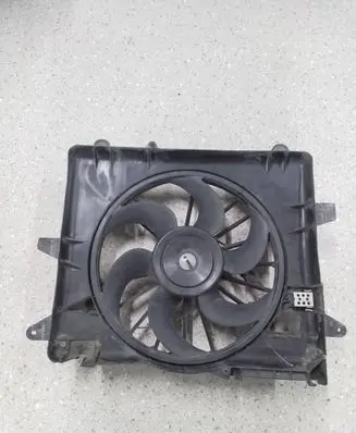 Ford Mustang VI Radiator cooling fan shroud 7R3Q8C607AB