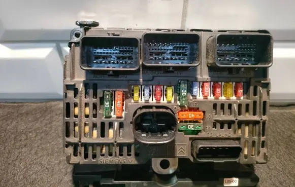 Peugeot 807 Fuse box set 9661682880 BSML0500 S118983005