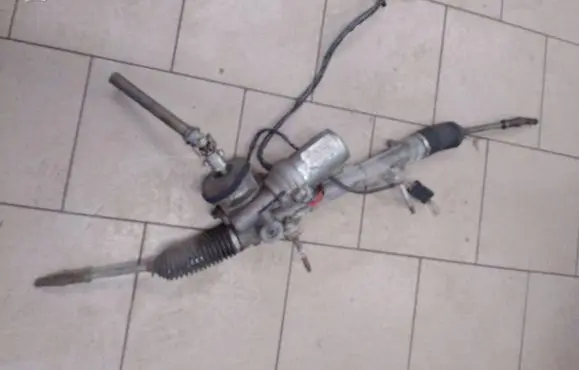 Peugeot 1007 Steering rack 9652148380