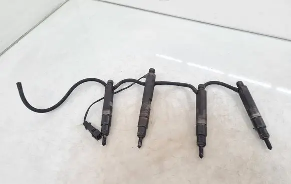 Fuel injector