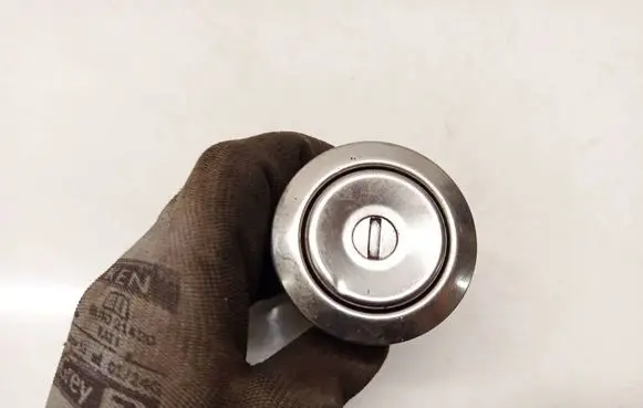 Mazda Demio Tailgate exterior lock 