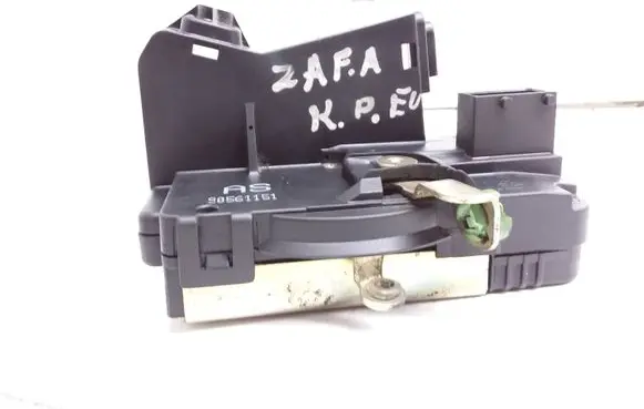 Opel Zafira A Coupe door lock (next to the handle) 90561151