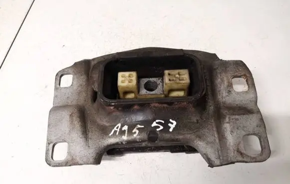 Engine mount bracket
