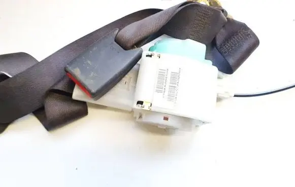 Dodge Magnum Rear seatbelt 42232x powu68xdvaf