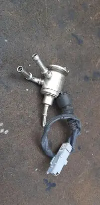 Renault Kangoo II Fuel injector M166405986