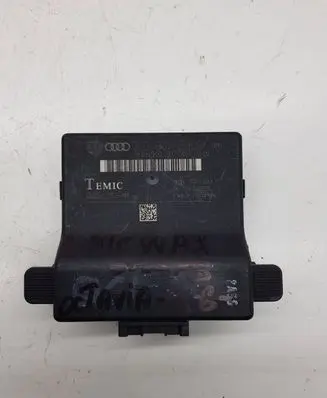 Volkswagen PASSAT B7 Gateway control module 1K0907530E 1K0907951