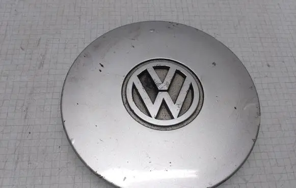 Volkswagen Golf III Original wheel cap 1H0601149H