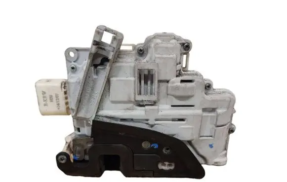 Audi A6 S6 C6 4F Rear door lock 4F0839016A