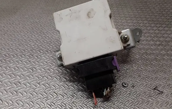 Toyota Avensis T250 Window wiper relay 8594005020