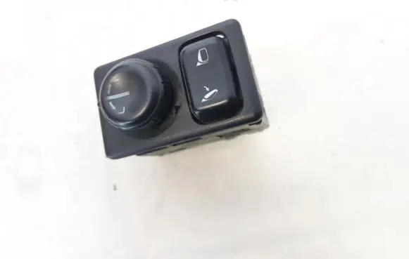 Nissan X-Trail T30 Wing mirror switch