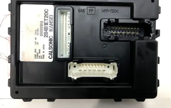 Nissan Sentra B16 Central body control module 284B1ET20C