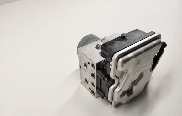 Mercedes-Benz C W206 ABS Pump A2069005816 A2239015506 A2069026705