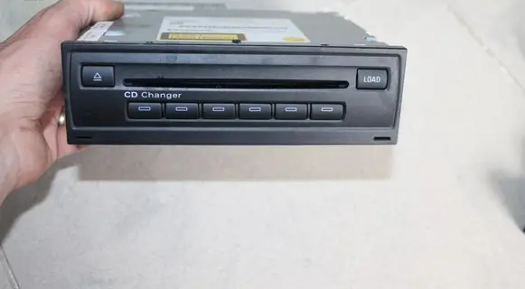 Audi A6 S6 C6 4F CD/DVD changer 4E0910110L 4E0035110A MP3
