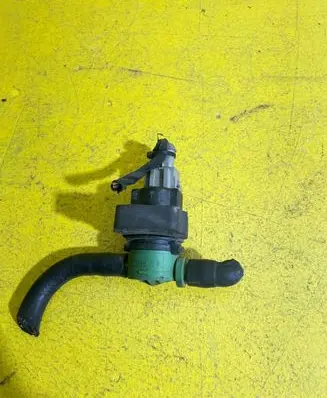 Audi A4 S4 B8 8K Turbo solenoid valve 0004703893