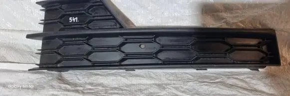 Skoda Octavia Mk3 (5E) Front bumper lower grill