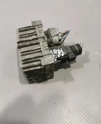 Opel Astra J Glow plug pre-heat relay