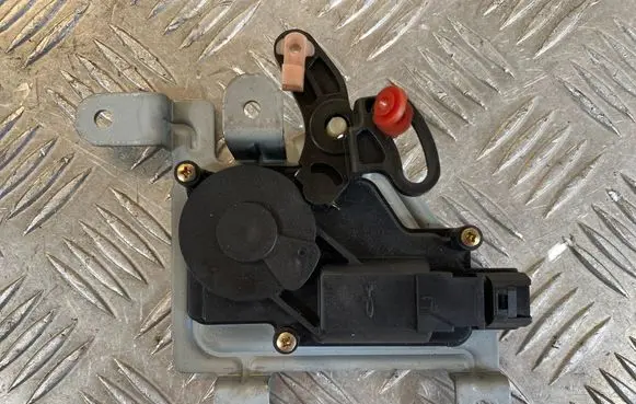 KIA Sorento Tailgate boot lock/latch motor 812403E000