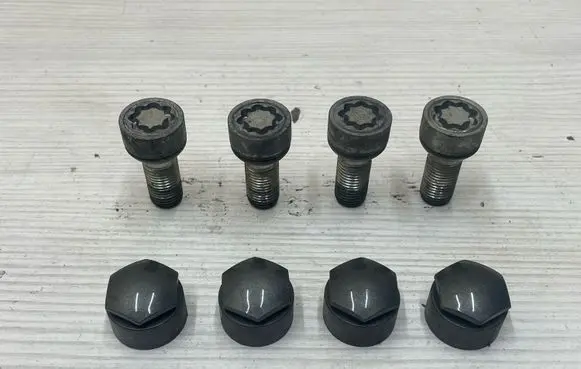 Audi Q2 - Nuts/bolts 