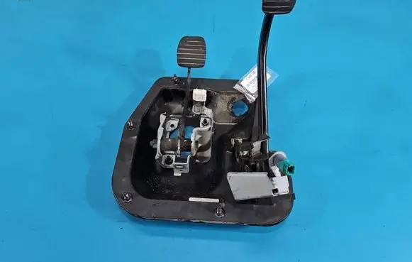 Renault Trafic II (X83) Pedal assembly 465108243R IMPRK1542735