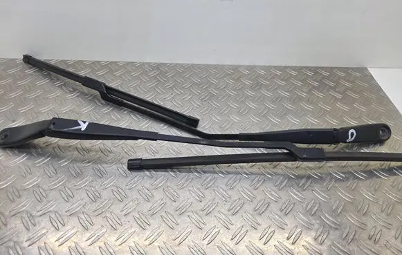 Volvo S60 Front wiper blade arm 30753505