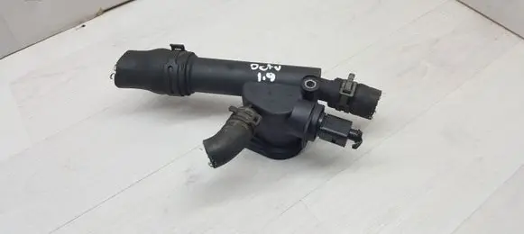 Thermostat/thermostat housing
