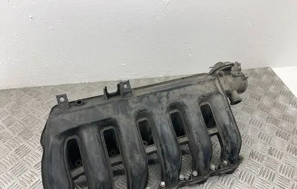 BMW 5 E60 E61 Intake manifold 7790700 6790701