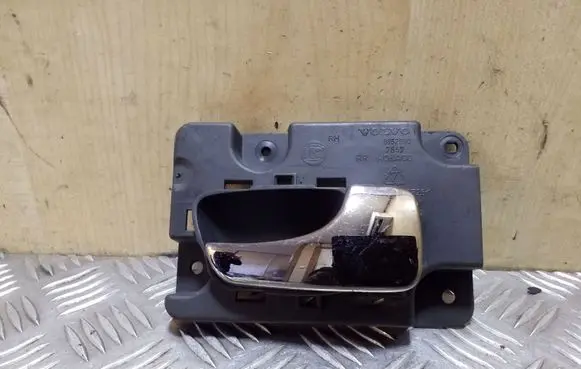 Volvo S70 V70 V70 XC Rear door interior handle 9152500