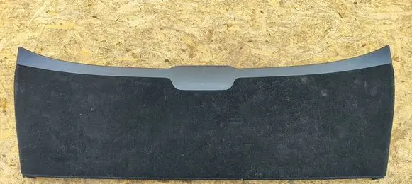Mercedes-Benz E W212 Tailgate/boot lid cover trim A2127400070 A2127400170