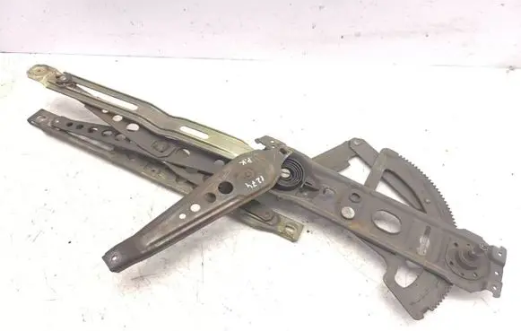 Mercedes-Benz W123 Front door manual window regulator 1237201346