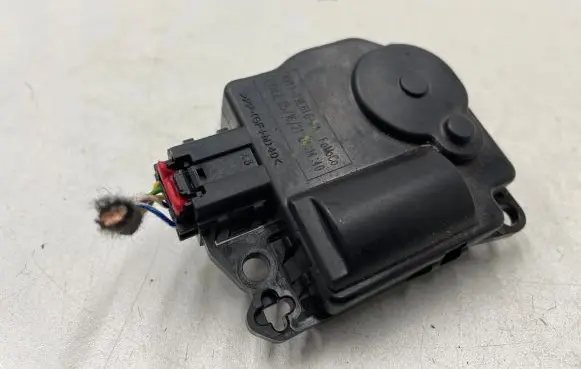 Ford Transit Courier Air flap motor/actuator