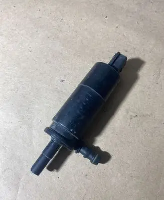 Volkswagen Golf Plus Windscreen/windshield washer pump 3B795681