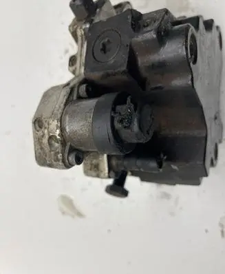 Hyundai Tucson JM Fuel injection high pressure pump 0445010121