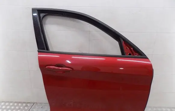 Alfa Romeo Stelvio Front door