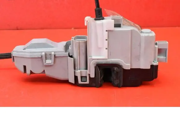 Front door lock