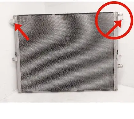 BMW 5 G30 G31 G38 Coolant radiator 8484638