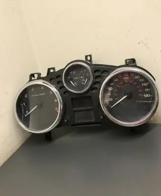 Peugeot 207 Speedometer (instrument cluster)