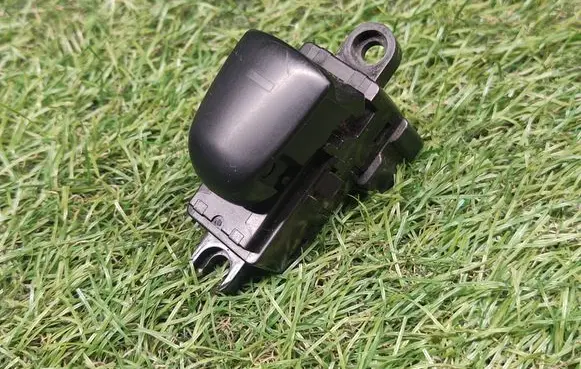Electric window control switch
