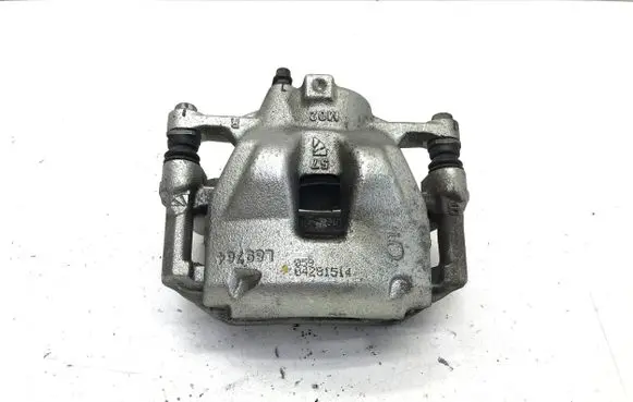 Lexus LBX Front brake caliper L84613
