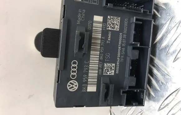 Audi A4 S4 B8 8K Door control unit/module 8K0959793C