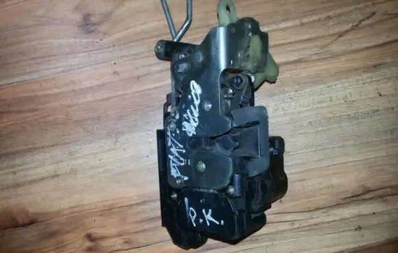 Fiat Marea Front door lock